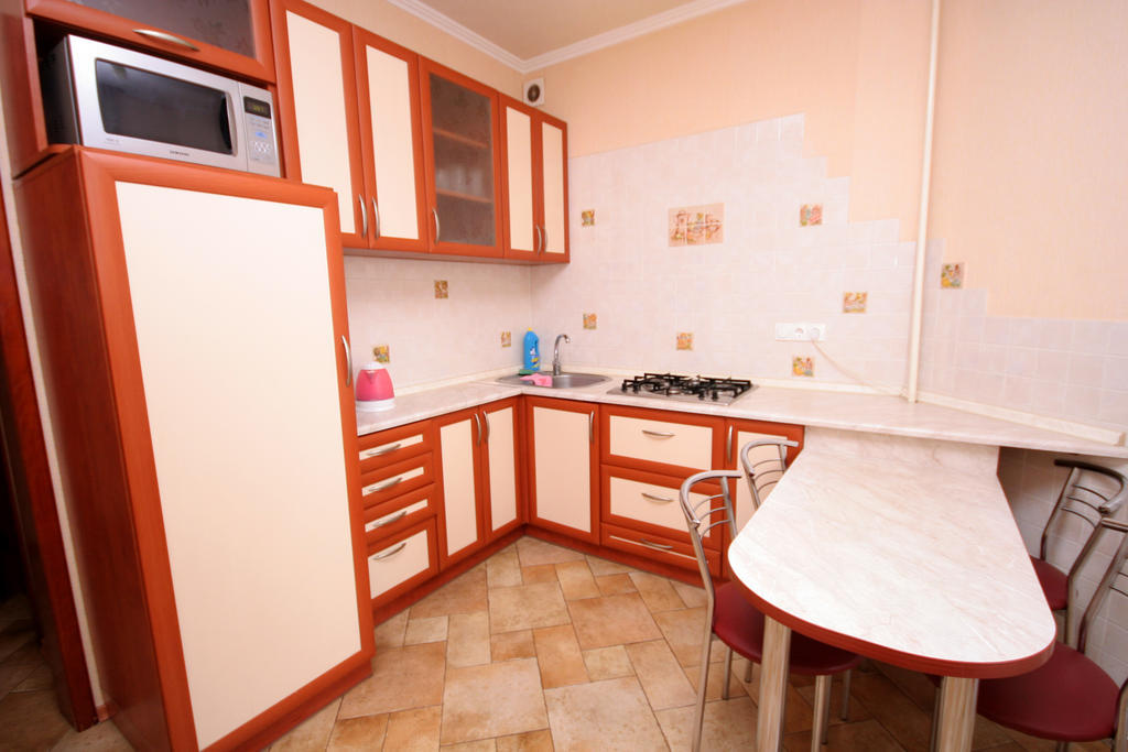 Inn Home Apartments - Livoberezhna Kiev Quarto foto