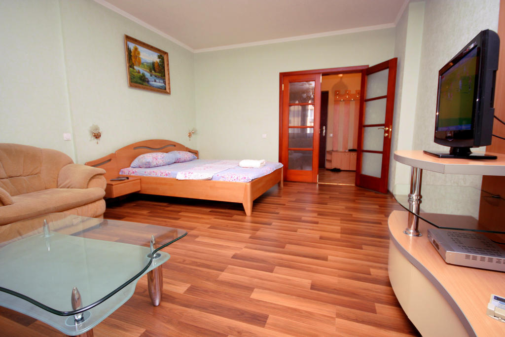 Inn Home Apartments - Livoberezhna Kiev Quarto foto