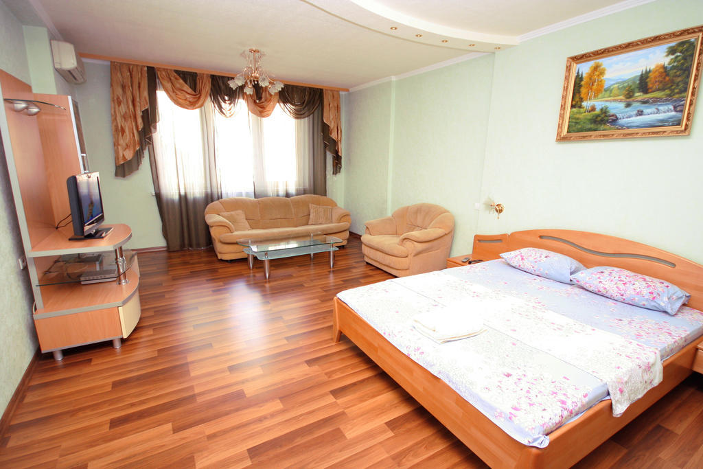 Inn Home Apartments - Livoberezhna Kiev Quarto foto