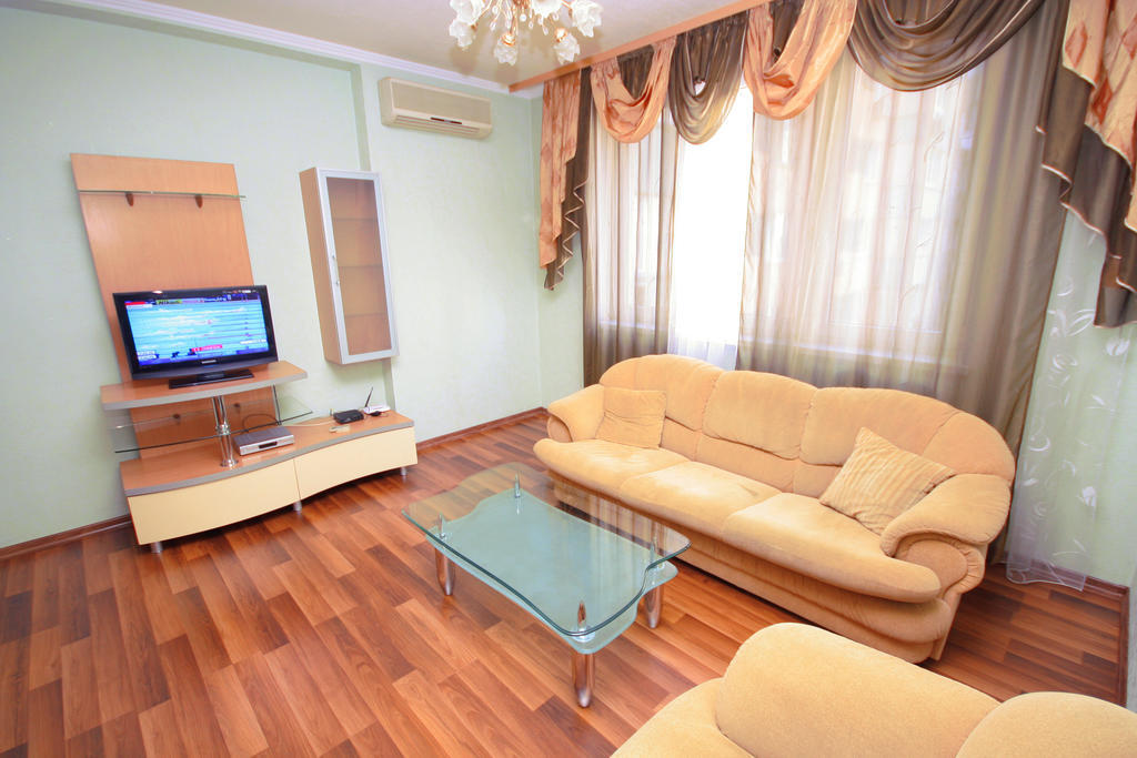 Inn Home Apartments - Livoberezhna Kiev Quarto foto
